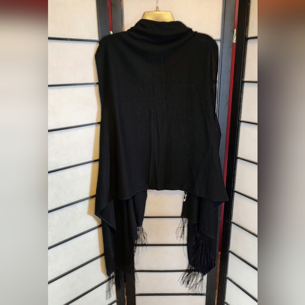 Fun Draped Shawl - Picture 2 of 8